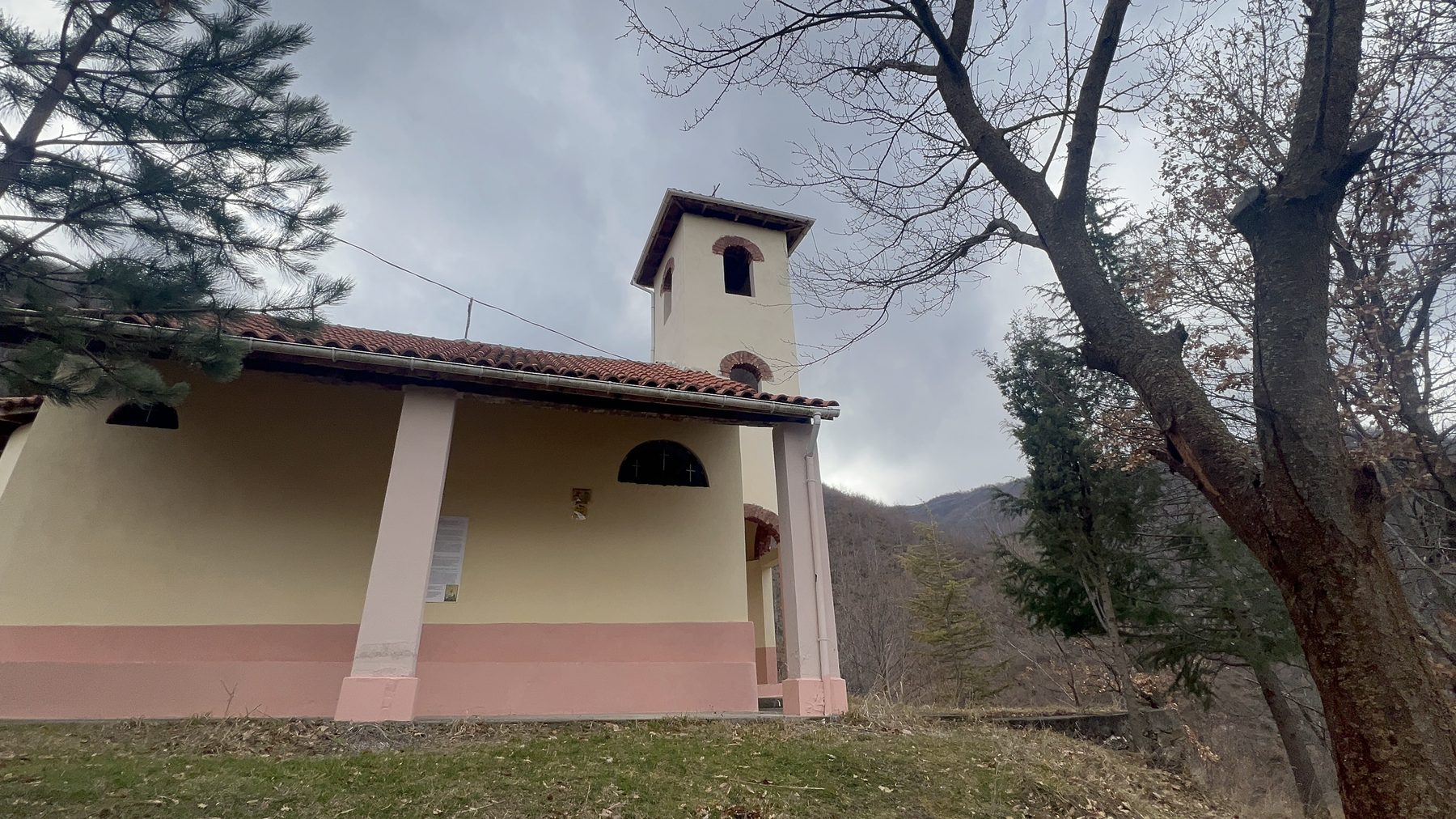 Side view across the grounds of Kisha Shën e Diela church